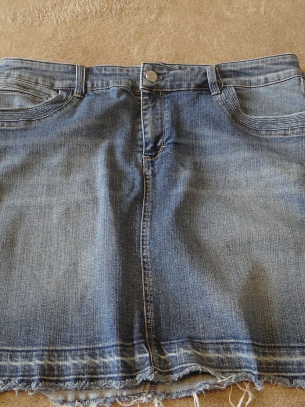 White House Black Market Denim Skirt Distressed Bottom Size 10 - Picture 3 of 5